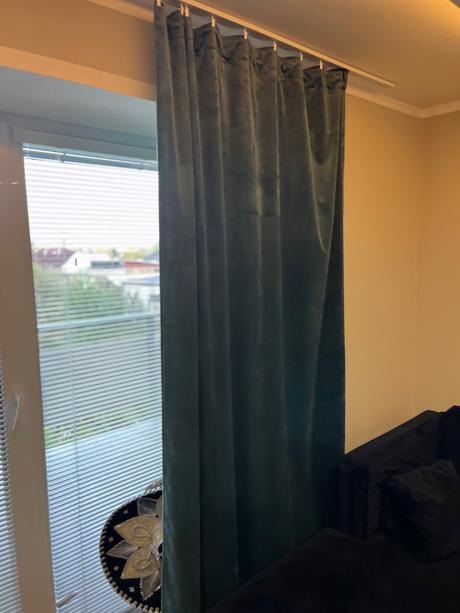 Smaragdové zamatové závesy jysk, 