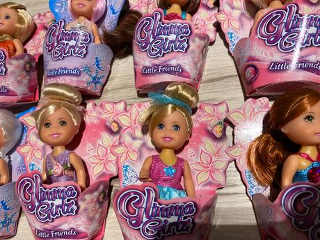 Krásna bábika glimma girlz little friends cena/kus,