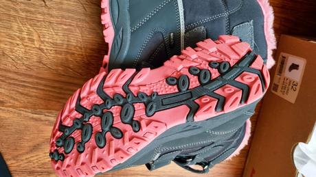 B3597 snehule, baťa,32