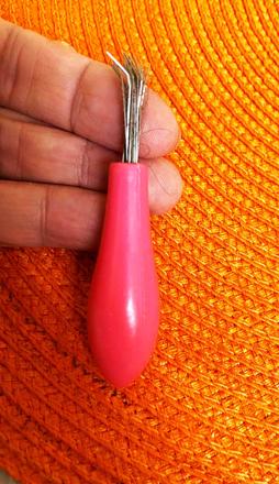 Čistič na kefy na vlasy, 