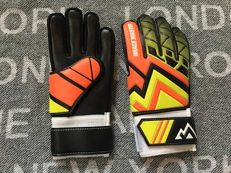 Fudbalove brankarske rukavice velkost 5, 