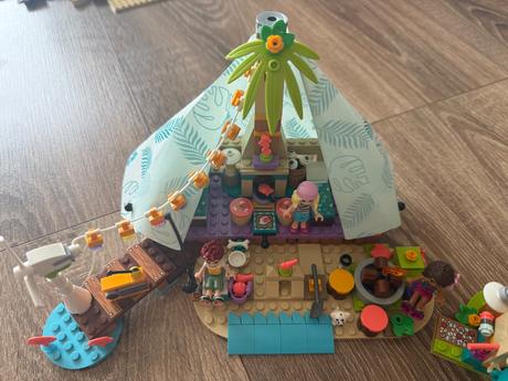 Lego friends luxusné kempovanie, 