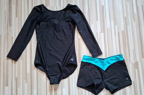 Gymnstický dres a šortky 12 rokov decathlon, 146