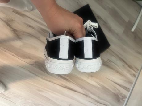 Karl tenisky, karl lagerfeld,39