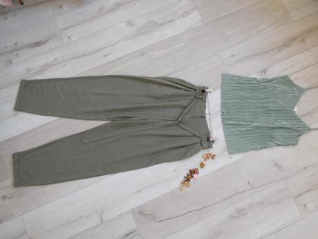 H&m  top zelenkavý pružný-s/m,, h&m,s