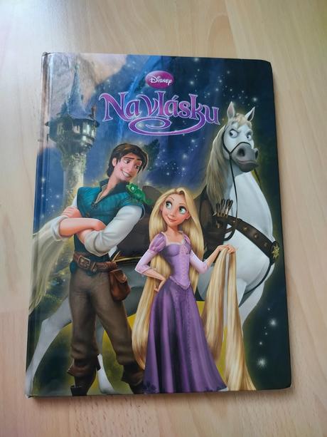 Na vlásku kniha k filmu,