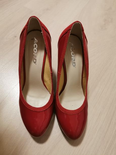 Lodičky acord kožené 37, 37