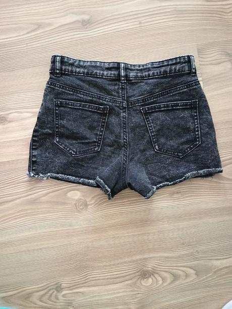 Šortky hm 152, h&m,152