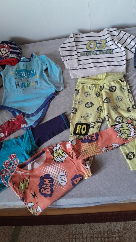 Balík oblečenia 92-98+čiapky, ponožky, xs