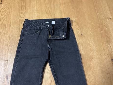 Čierne rifle relaxed fit, h&m,140