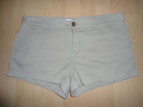 Bledohnede lahke letne kratasy, m