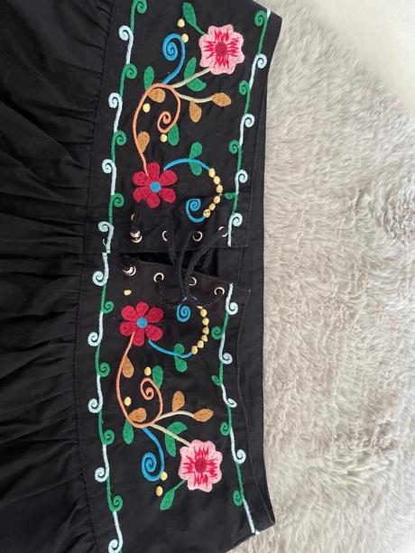 Nadherna sukna s vysivkou, xs