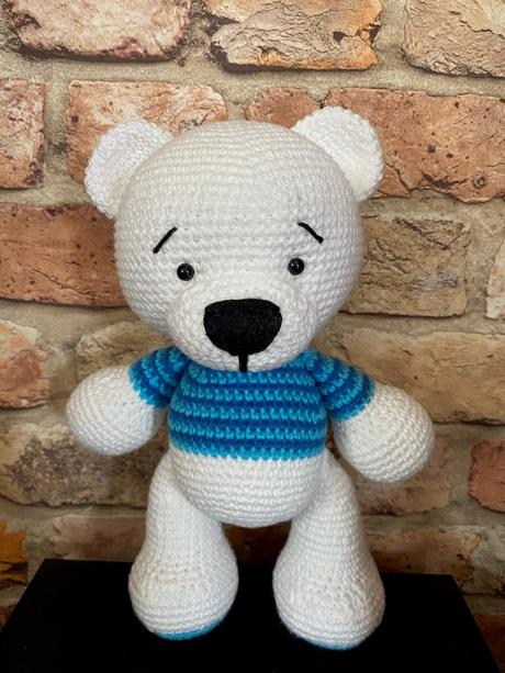 Macko (háčkovaný), 