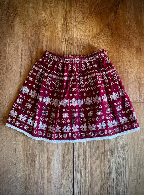 Folklórna sukňa s čičmianskym vzorom, 98