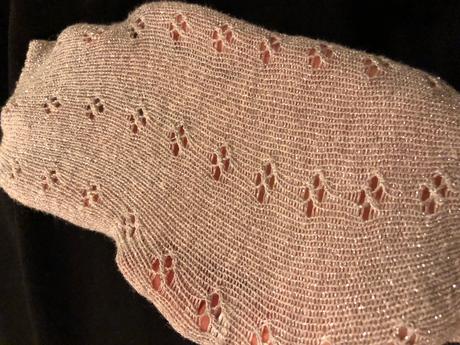 Trblietkavé pančušky, 98