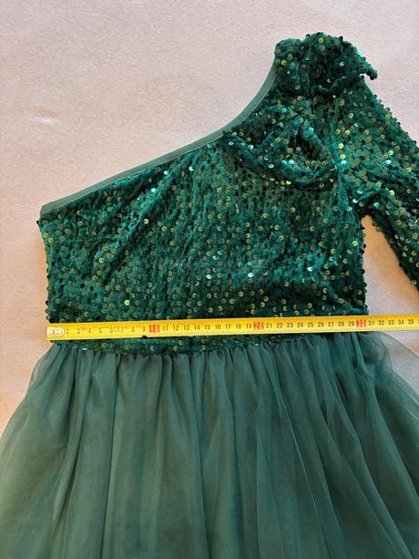 Spoločenske saty, 158