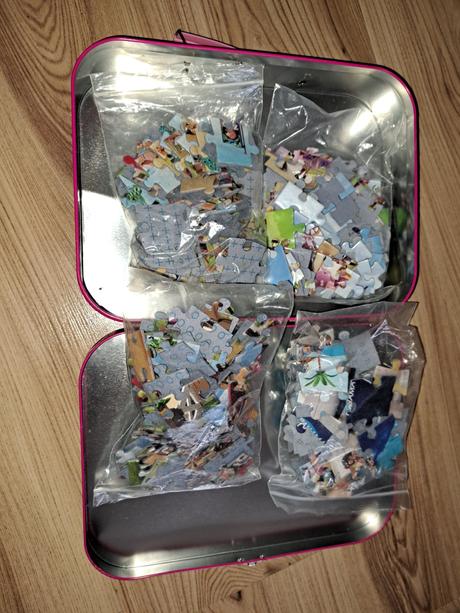 Puzzle playmobil 4v1 v plechovom kufríku, 