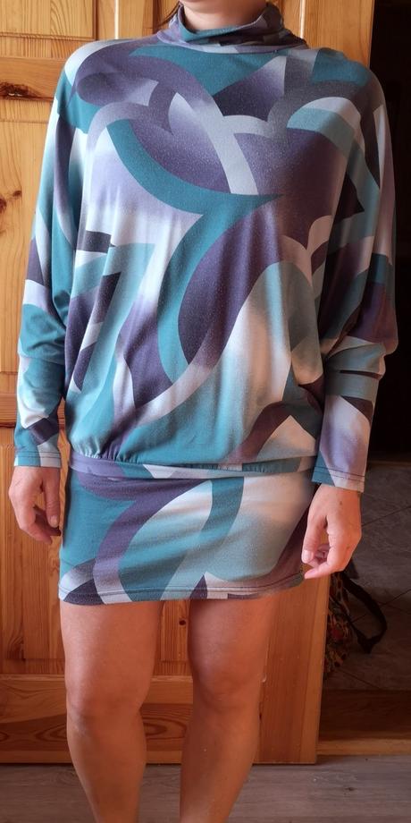 Predĺžený pulóver, 42