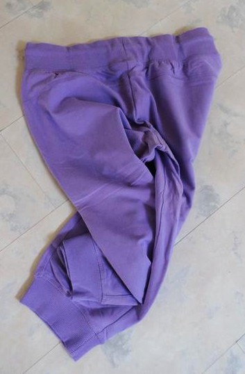 Voľnočasové 3/4 tepláky, 42