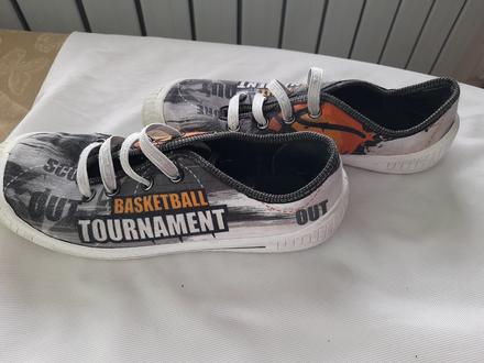 Prezuvky do školy, 35