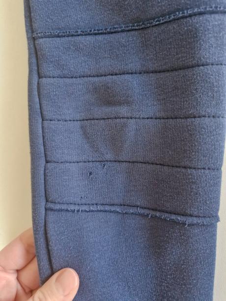 Teplé tepláky, 110