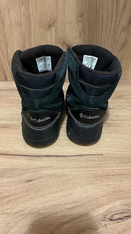 Snehule columbia, columbia,25