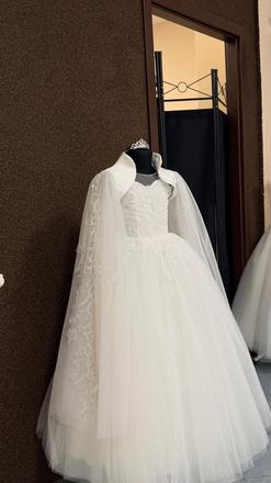 Šaty na prijímanie, 128 / 134