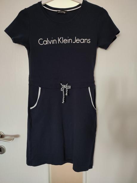 Športové šaty, 152