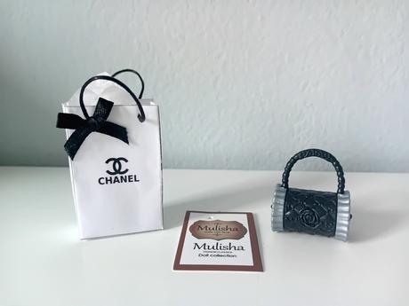 Bábika mulisha so psíkom a s doplnkami,