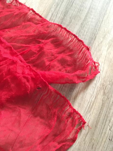 Dievčenská šatka, 158