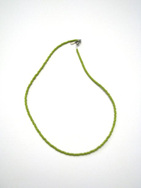 Zelený tenký náhrdelník, 