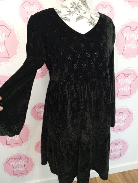 Zamatové vzorované šaty, s