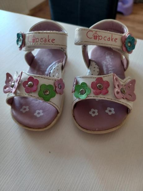 Sandalky, cupcake,19