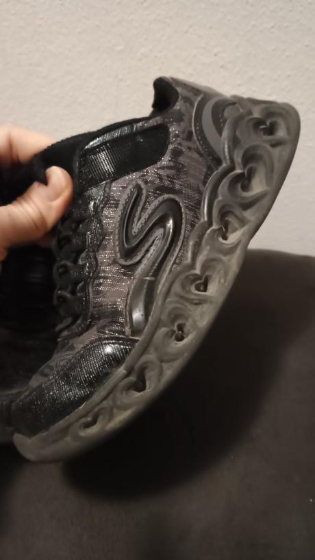 Čierne skechers topanky, skechers,32