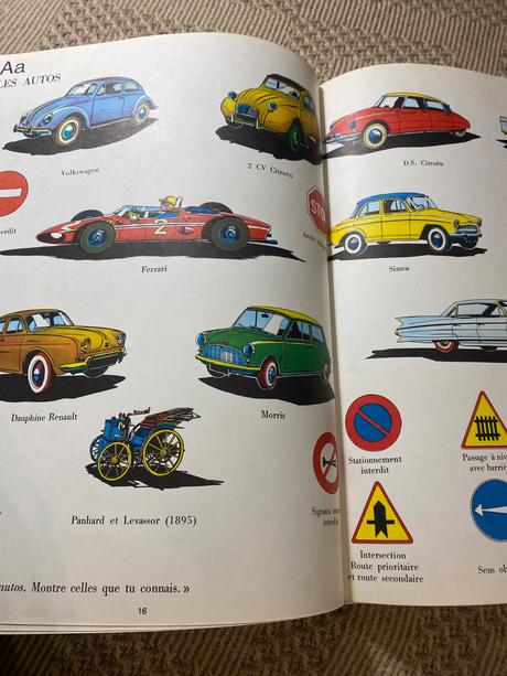 Krásny starý retro slovník učebnica francúzštiny, 