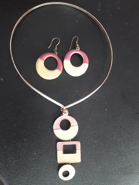 Nardelnik plus nausnice, 