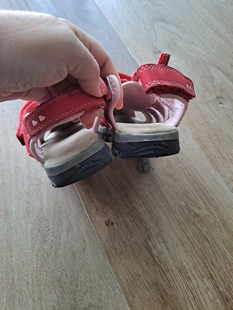 Trekové sandálky, 28