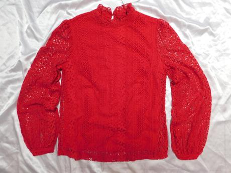 Pekna čipkovana bluzka, kappahl,38