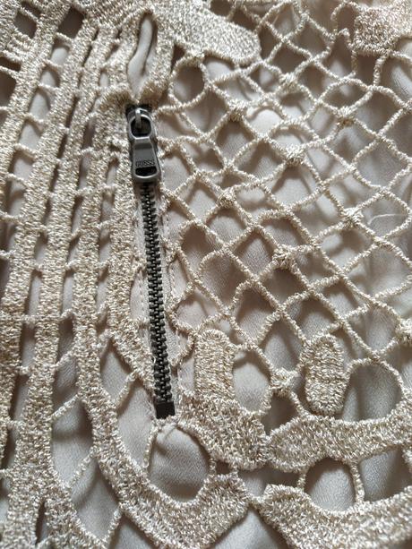 Háčkovaná suknička xs, guess,26