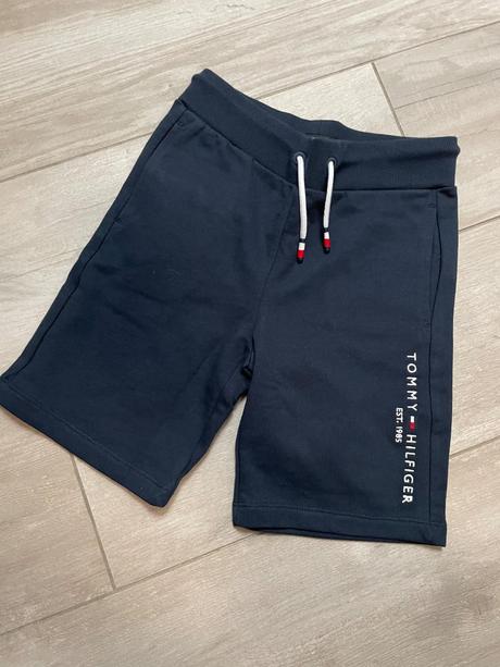 Th šortky, tommy hilfiger,116 / 122