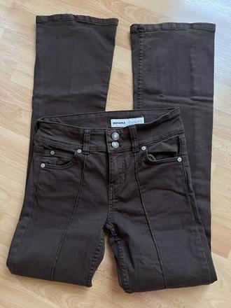 Bootcut džínsy - veľ.36, bershka,36
