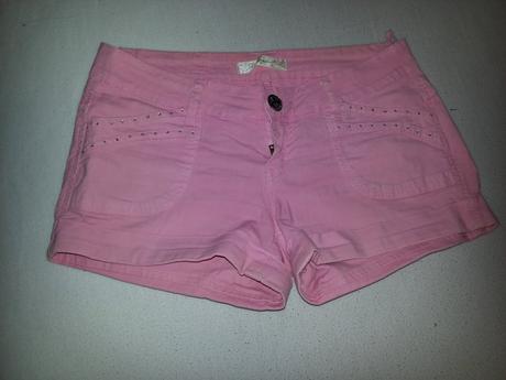 Ružové kraťasky, 40