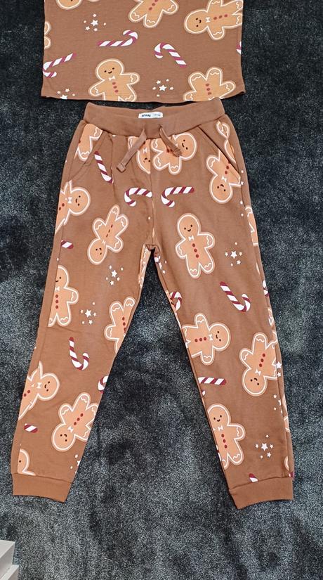Vianocny komplet, teplaky v.122, tricko v.116, 116