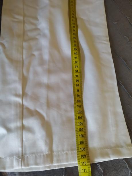 Zdravotnícke nohavice, 56