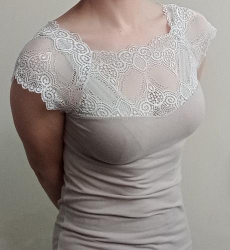 Pekné tričko s krajkou s/xs, xs