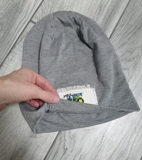 Dvojvrstvová čiapka - traktor - 134/140, 134