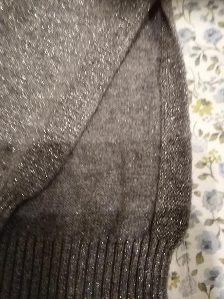 Strieborný pulóver., m