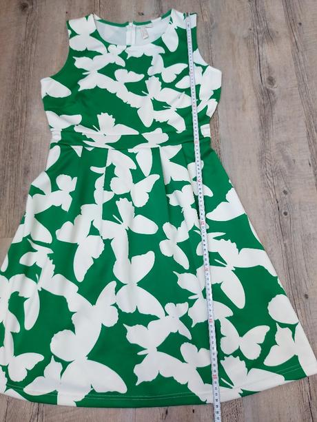 Zeleno biele šaty, 40