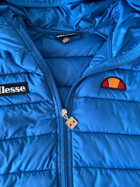 Vesta ellesse, 158