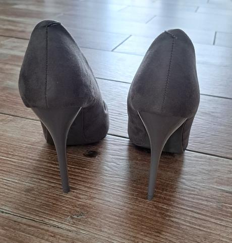 Semišové lodičky, deichmann,39